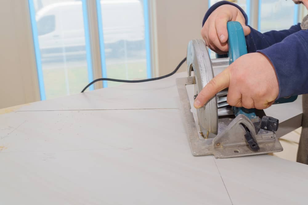 How to Cut a Formica Countertop Without Chipping