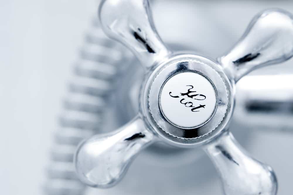 Which Ways Should Faucet Knobs Turn