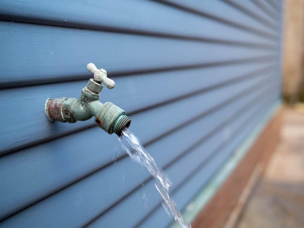 How To Fix An Outdoor Faucet That Won’t Shut Off