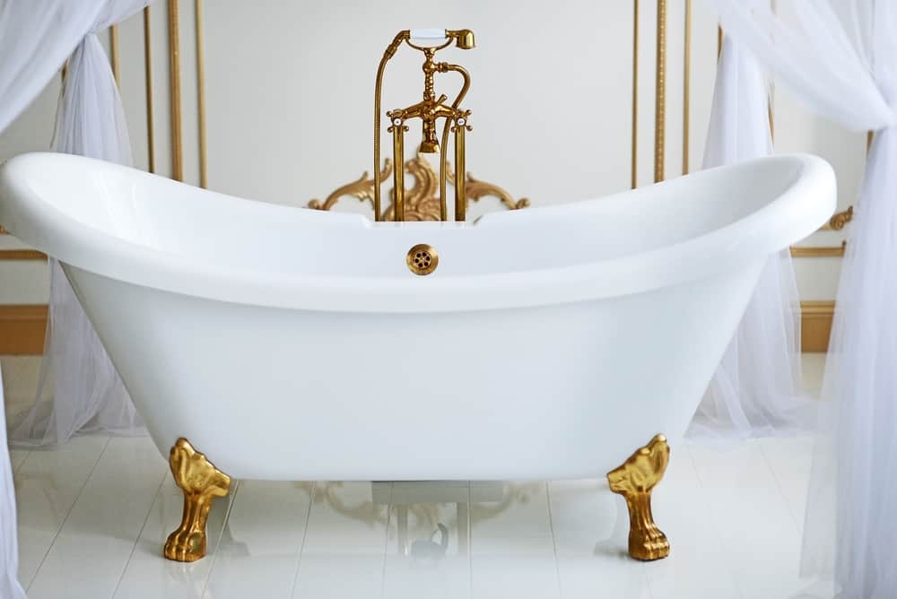 Tub with Faucet