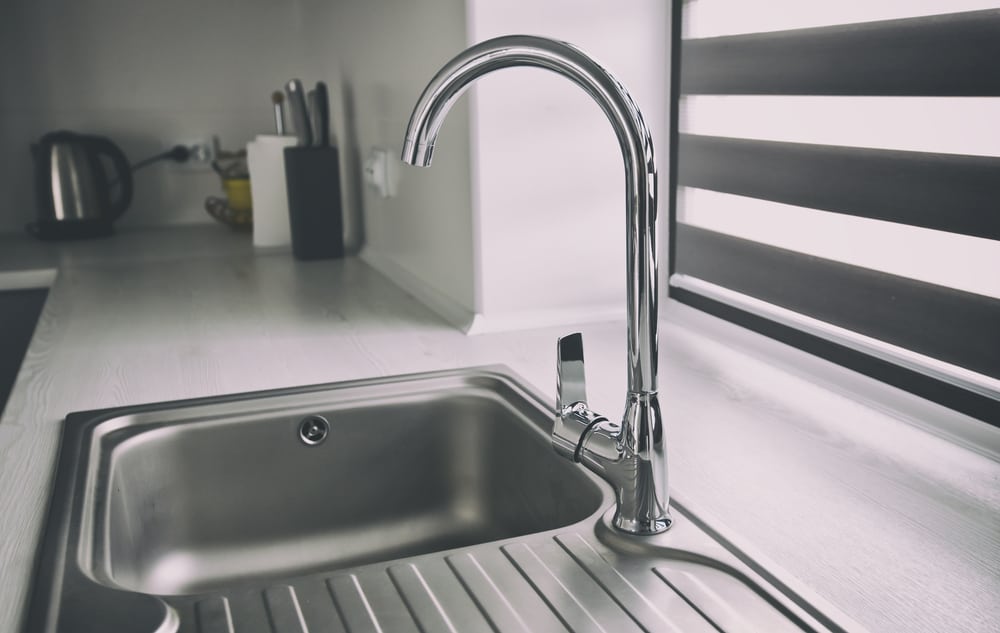 Stainless Steel Sink vs. Porcelain: Which One Is Better
