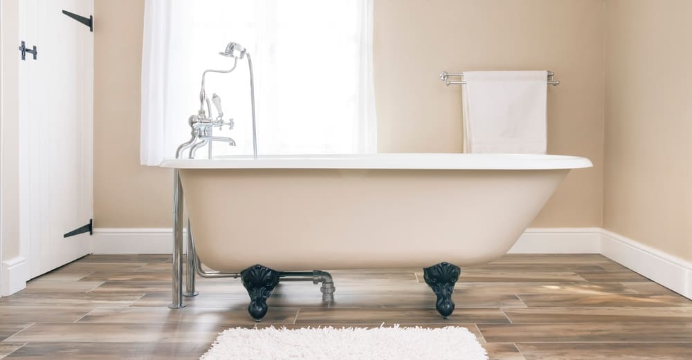 What Tub Faucet Style Is Commonly Used With Clawfoot Tubs