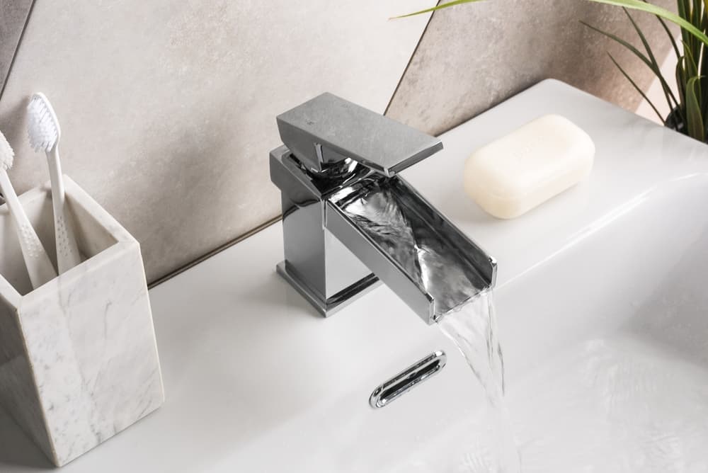 Who Makes Pottery Barn Faucets